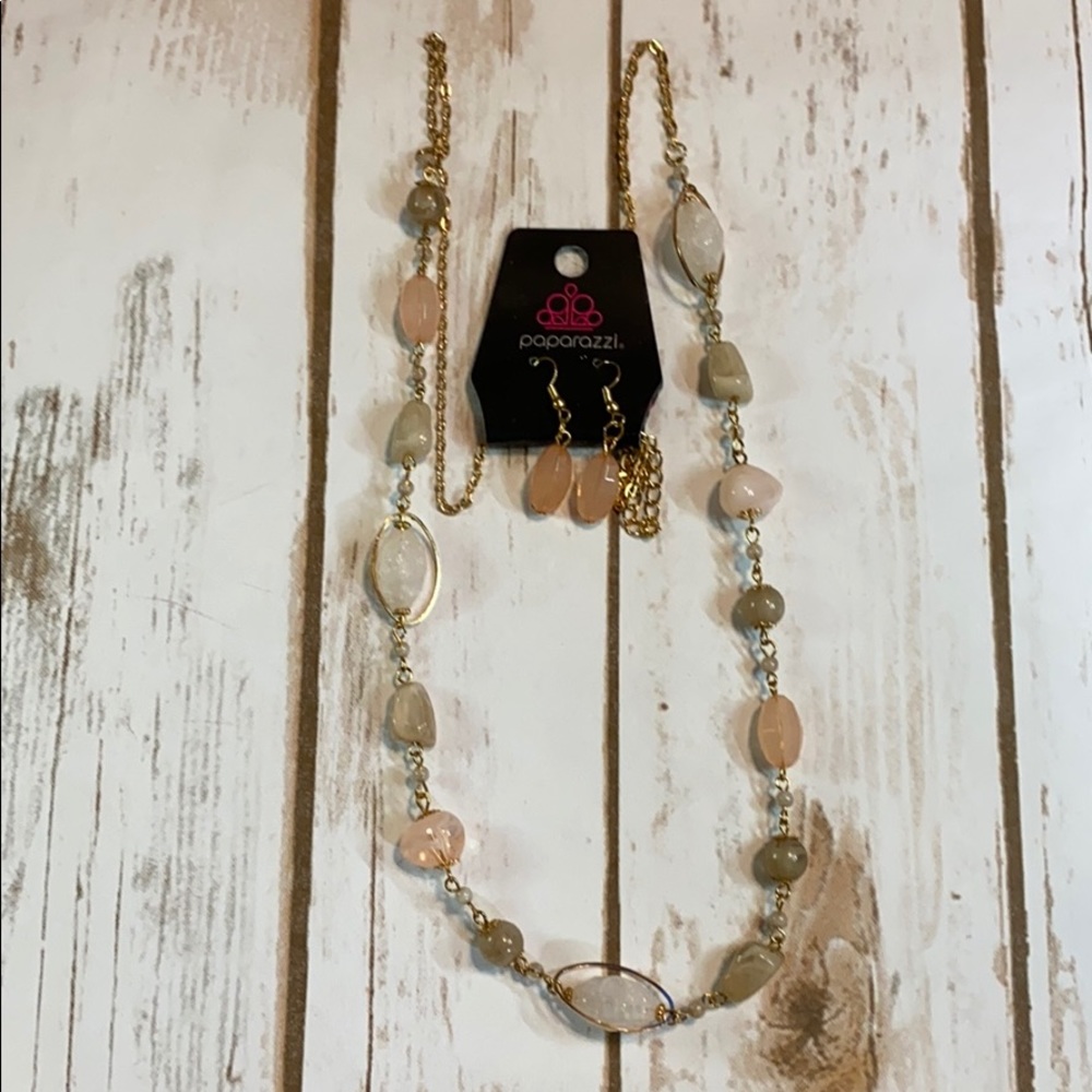 Paparazzi Necklace and earrings